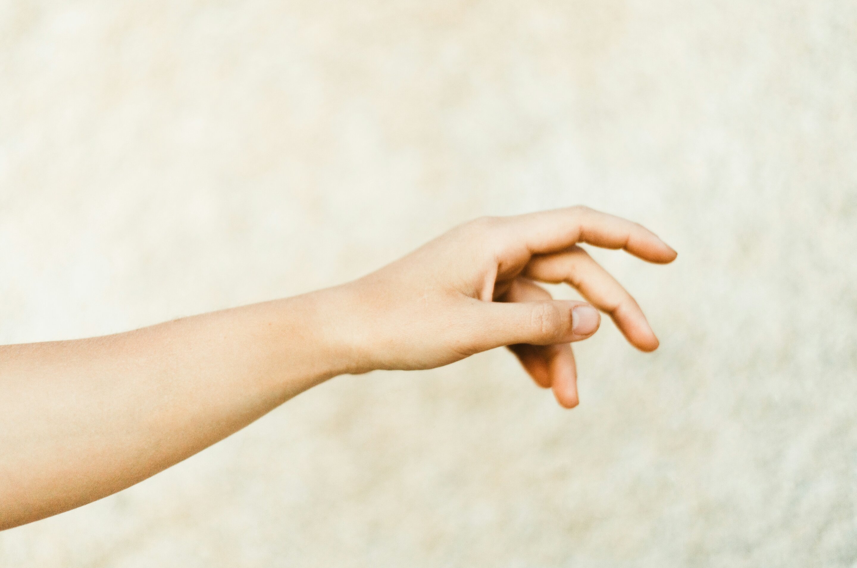 Study participants tricked into feeling an extra finger experience altered perceptions of their hand's abilities