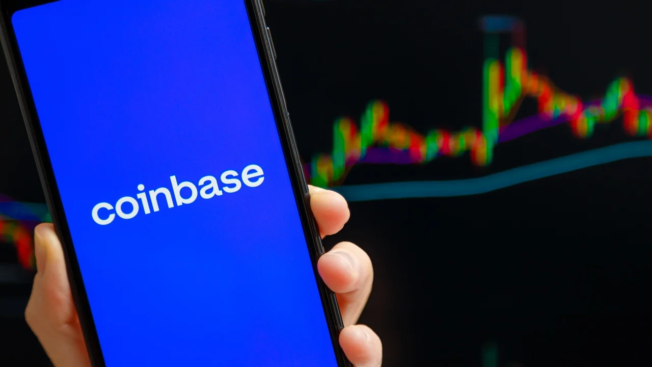 Coinbase, Bitcoin Giant Strategy Fall as Binance Hack Rocks Crypto Stocks