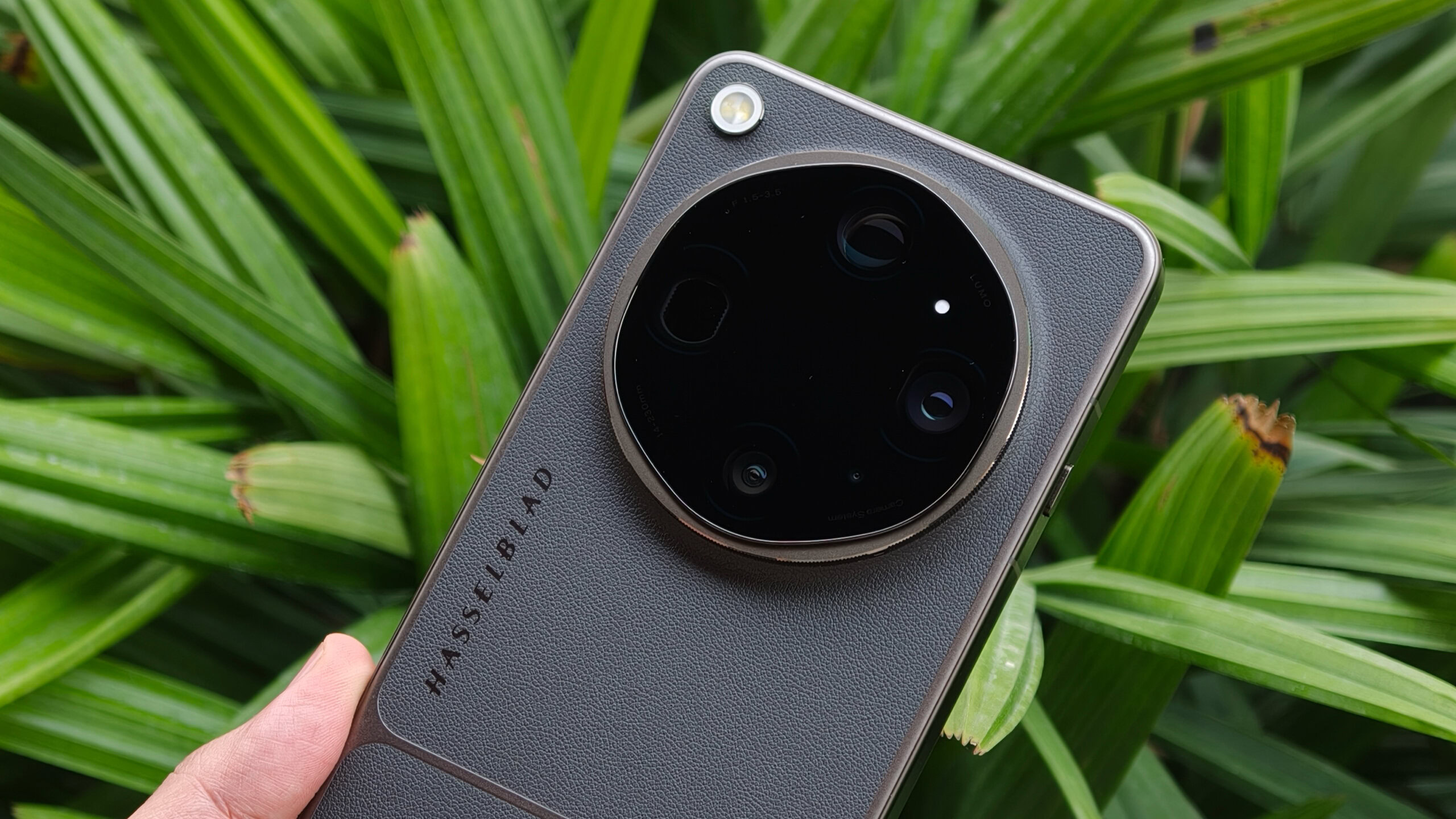 Big blow for Qualcomm? This upcoming Ultra flagship could skip Snapdragon flagship SoCs