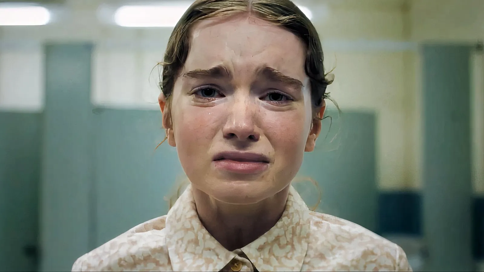 6 Major Easter Eggs You Might Have Missed in Mike Flanagan's Carrie