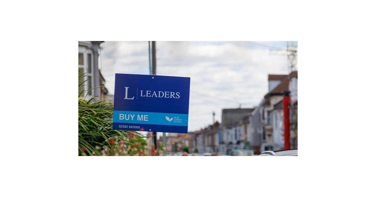 Bank of England May Raise High-Risk Mortgage Threshold, FT Says