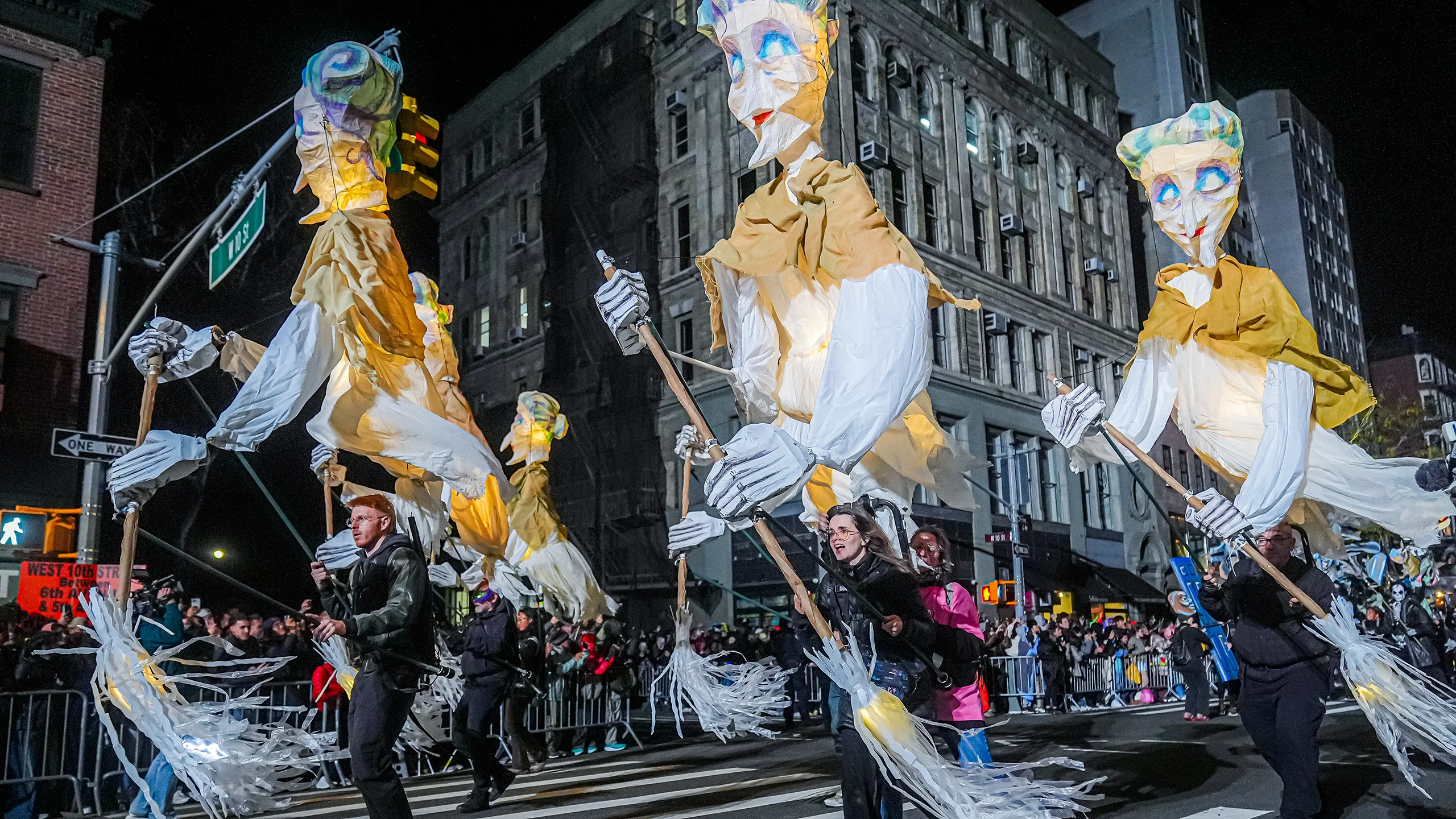 NYC will flip the streets from Halloween to the marathon in just a few hours. Here’s how