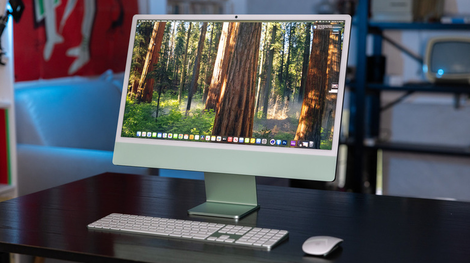 The pros and cons of using an all-in-one desktop computer