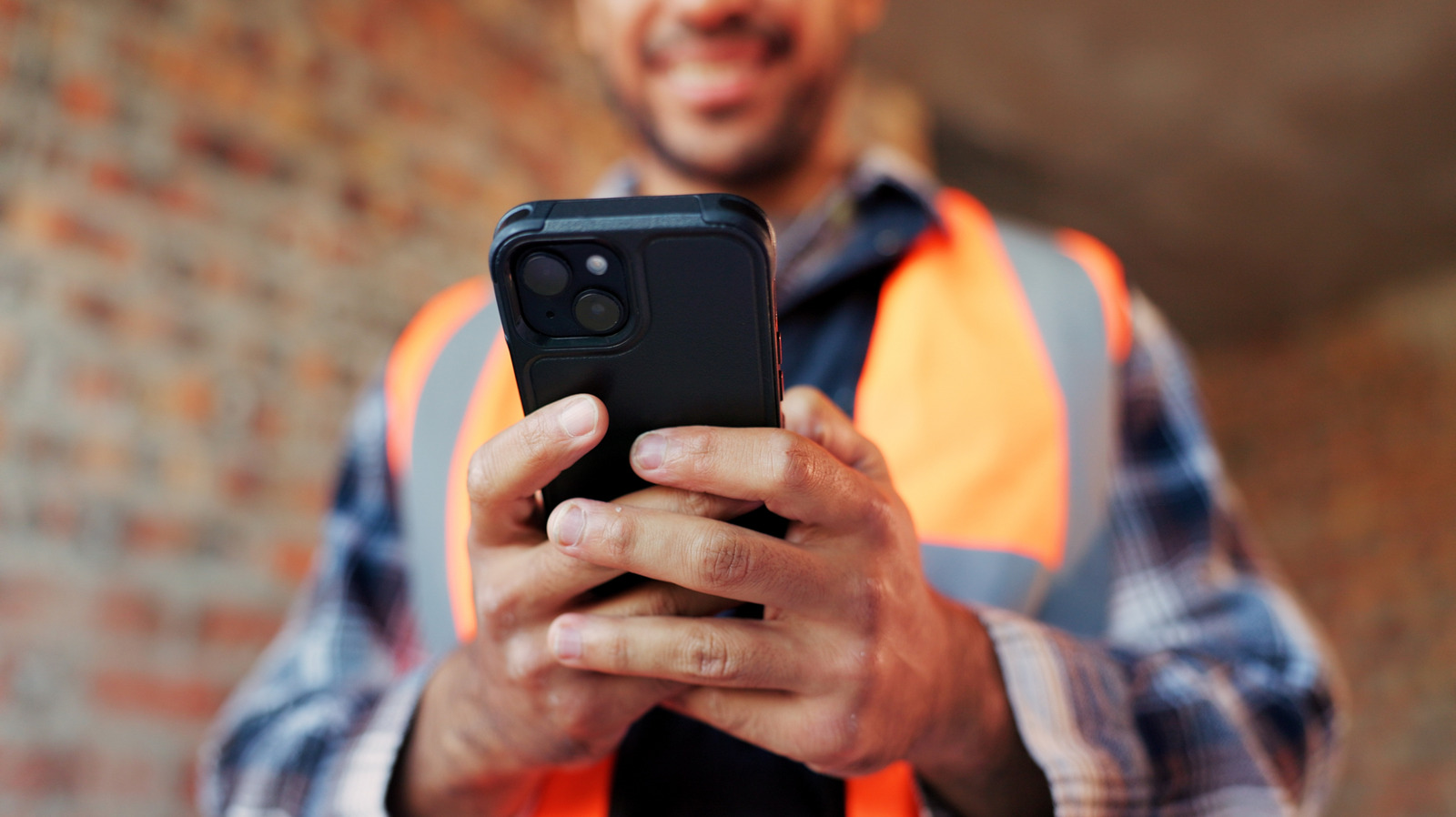 What is a PDF reader and do you really need a dedicated one on your phone?
